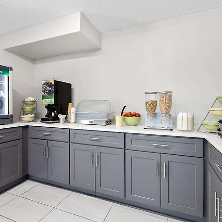 Quality Inn Nashville - Opryland Area ภายนอก รูปภาพ