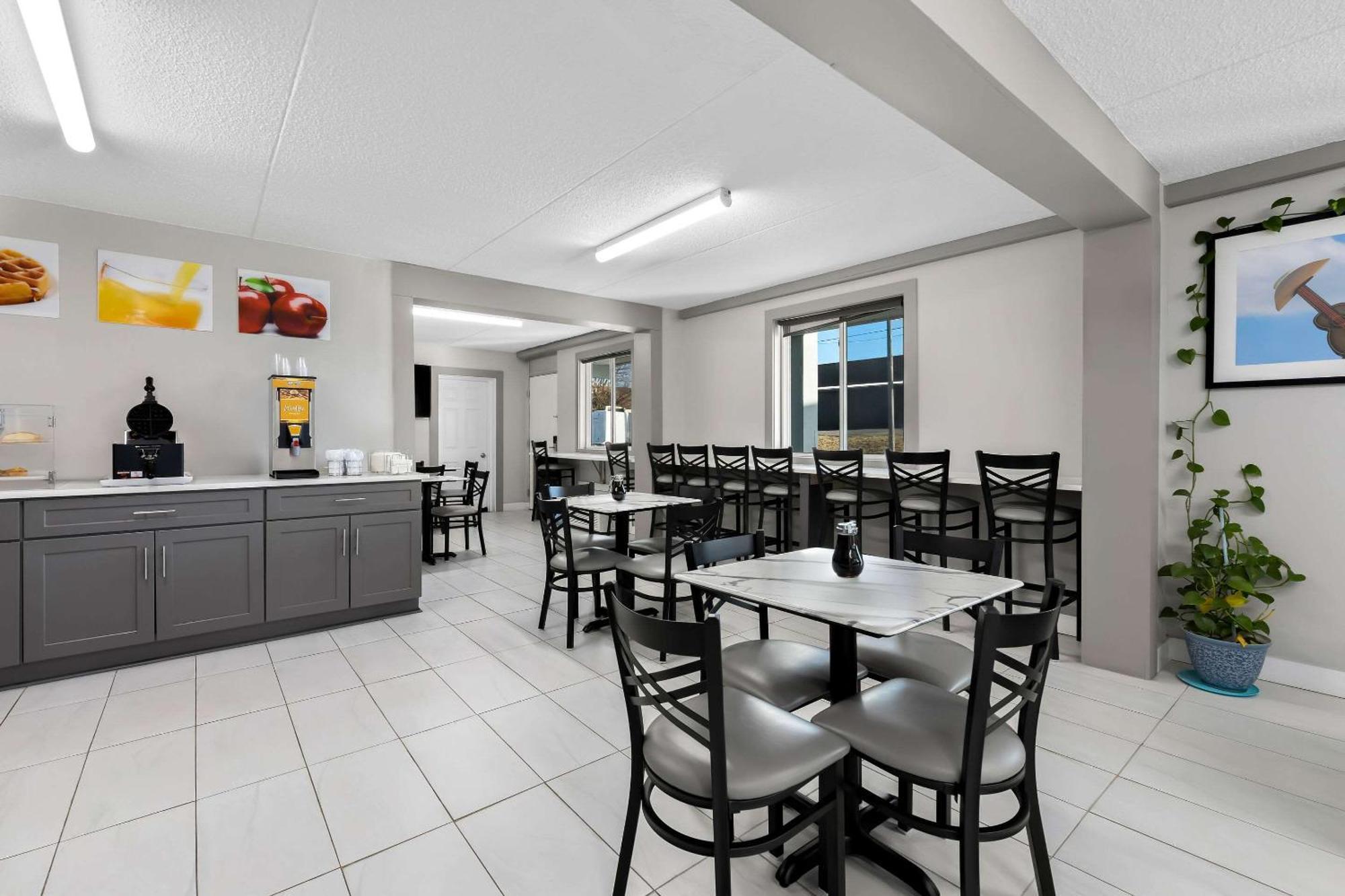 Quality Inn Nashville - Opryland Area ภายนอก รูปภาพ