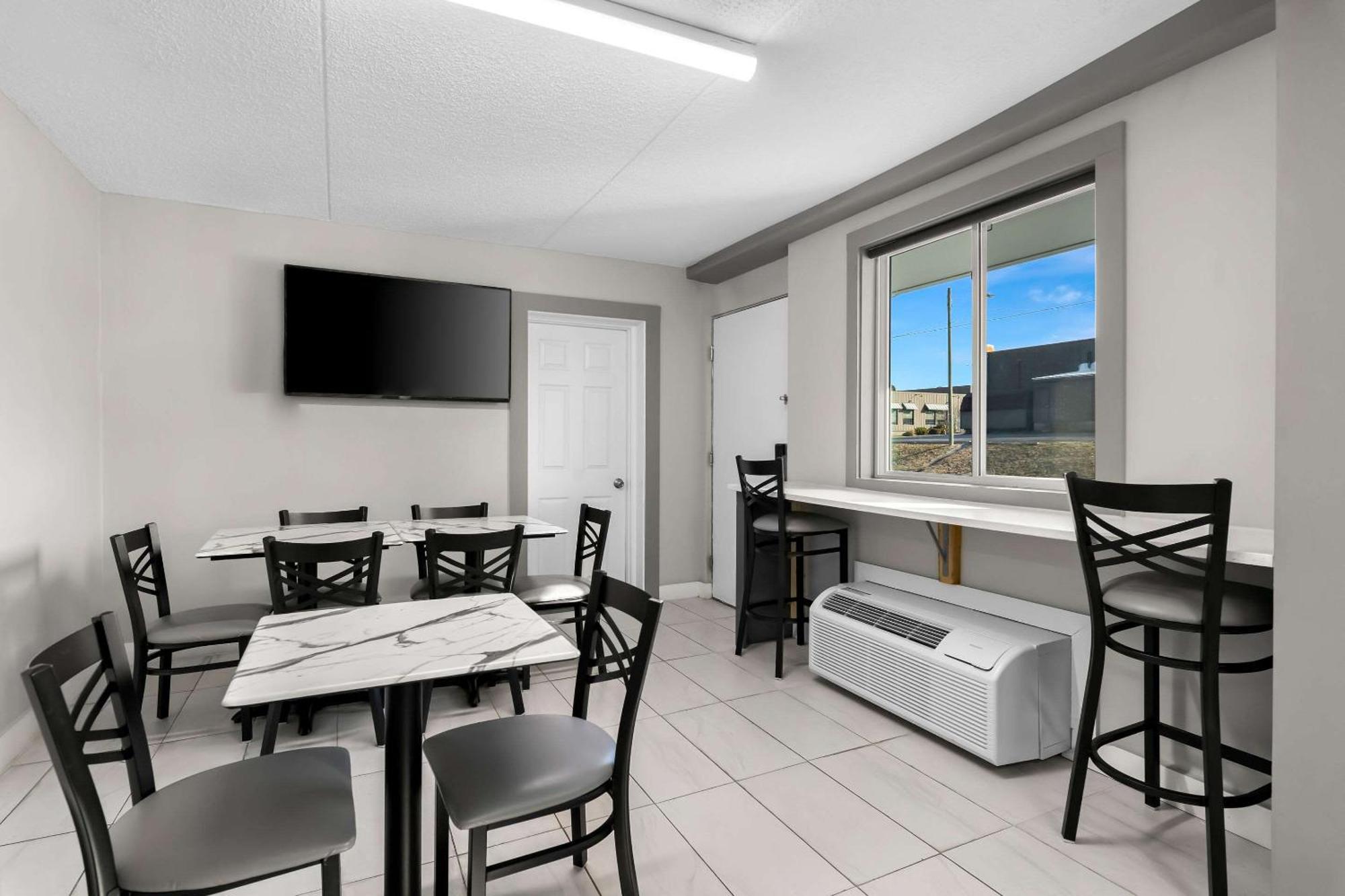 Quality Inn Nashville - Opryland Area ภายนอก รูปภาพ