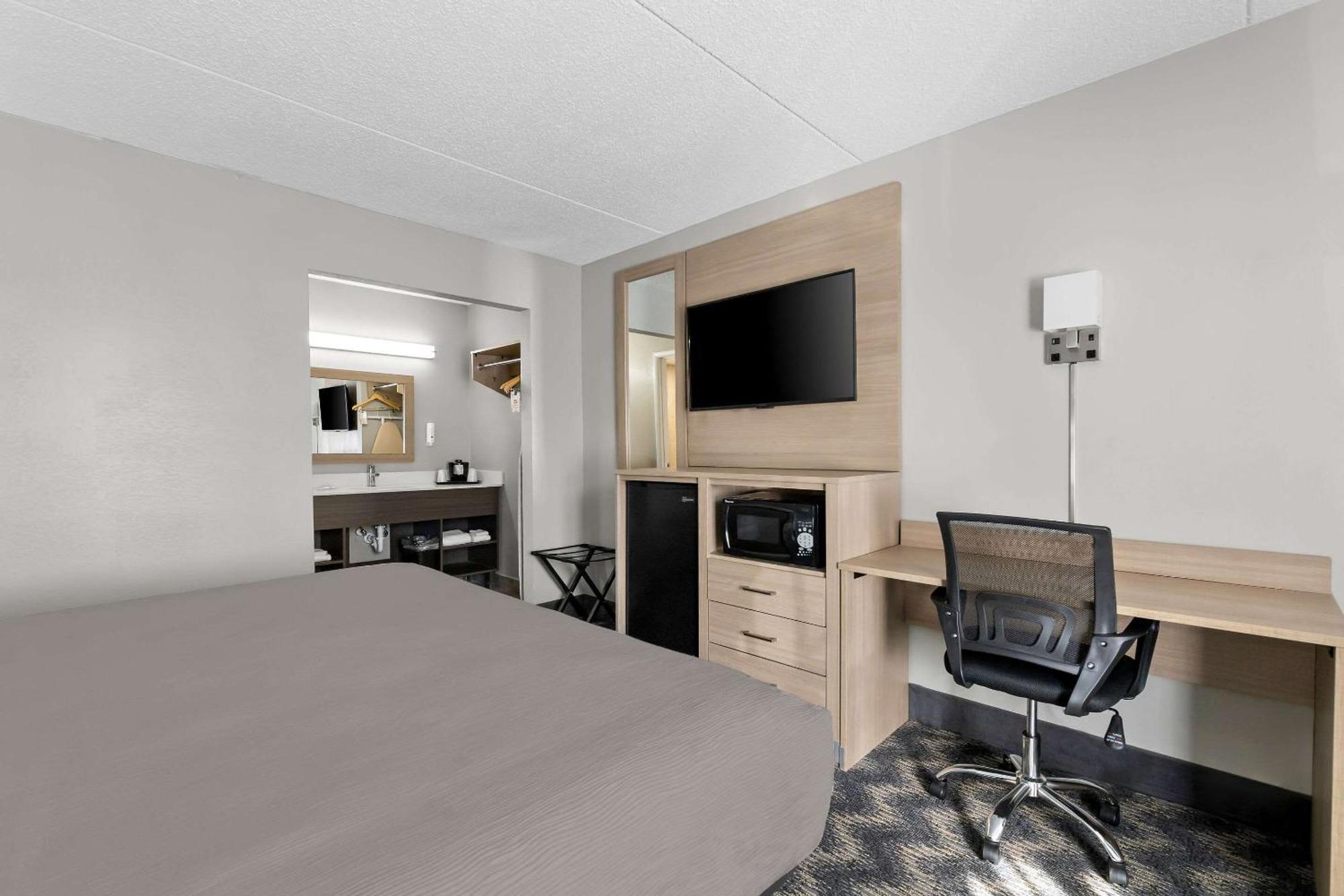 Quality Inn Nashville - Opryland Area ภายนอก รูปภาพ