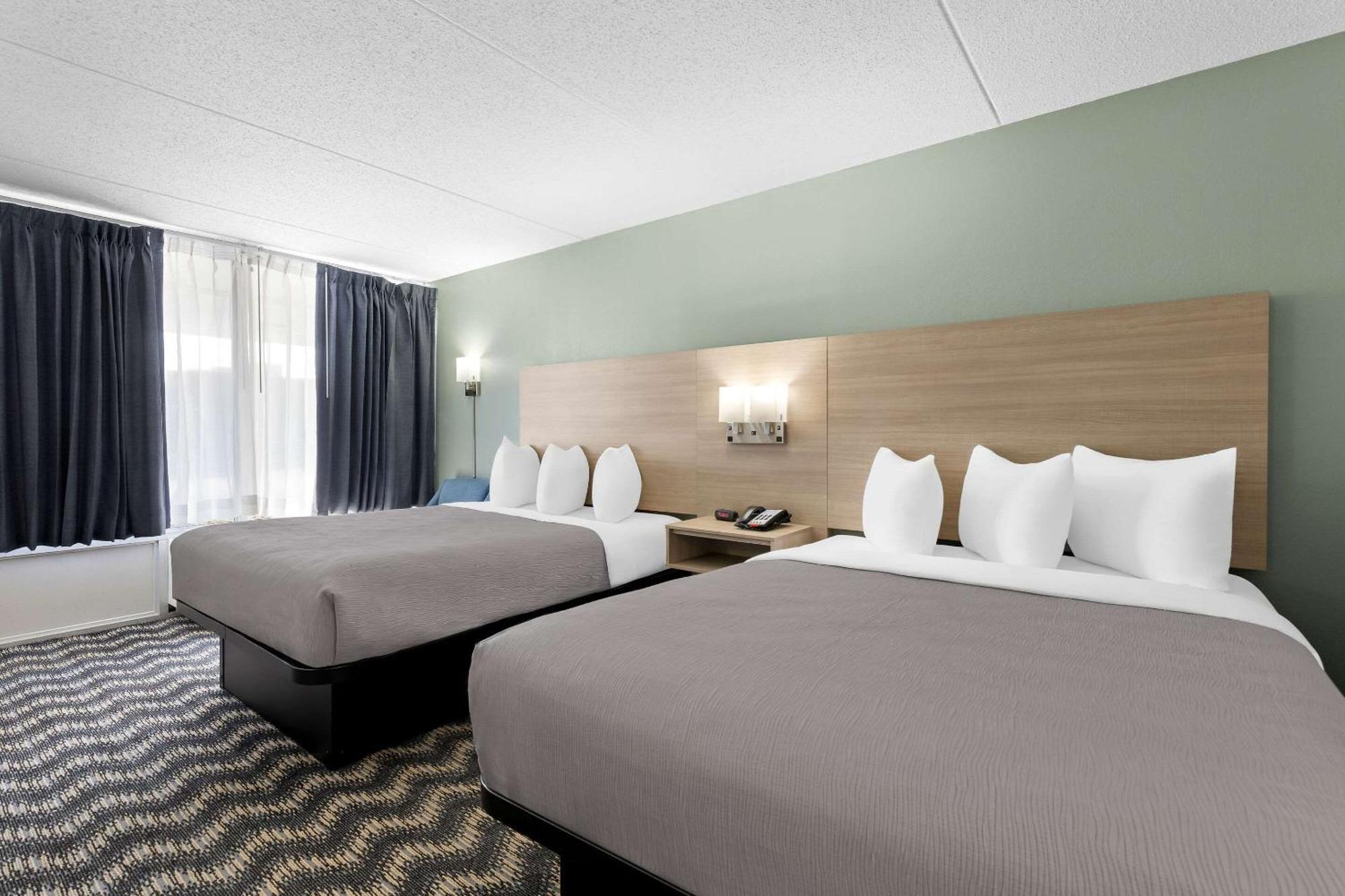 Quality Inn Nashville - Opryland Area ภายนอก รูปภาพ
