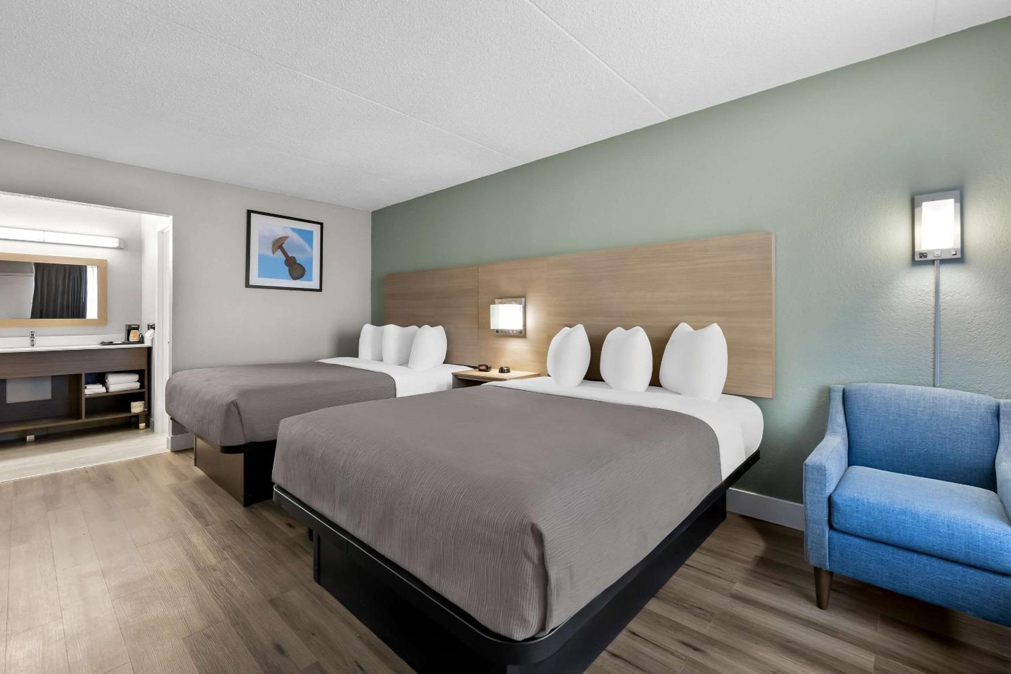 Quality Inn Nashville - Opryland Area ภายนอก รูปภาพ