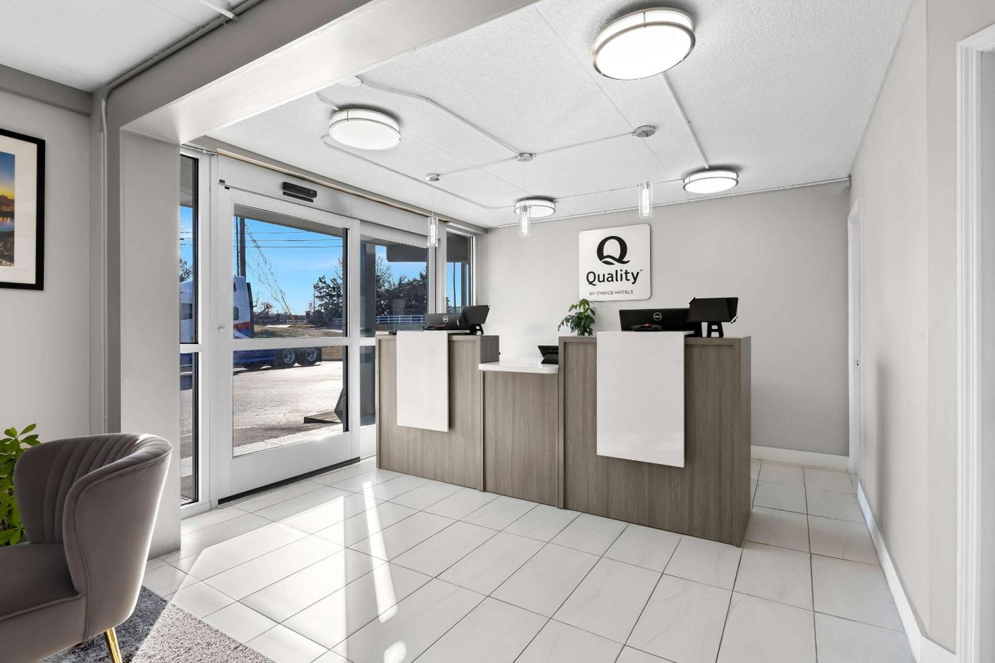 Quality Inn Nashville - Opryland Area ภายนอก รูปภาพ