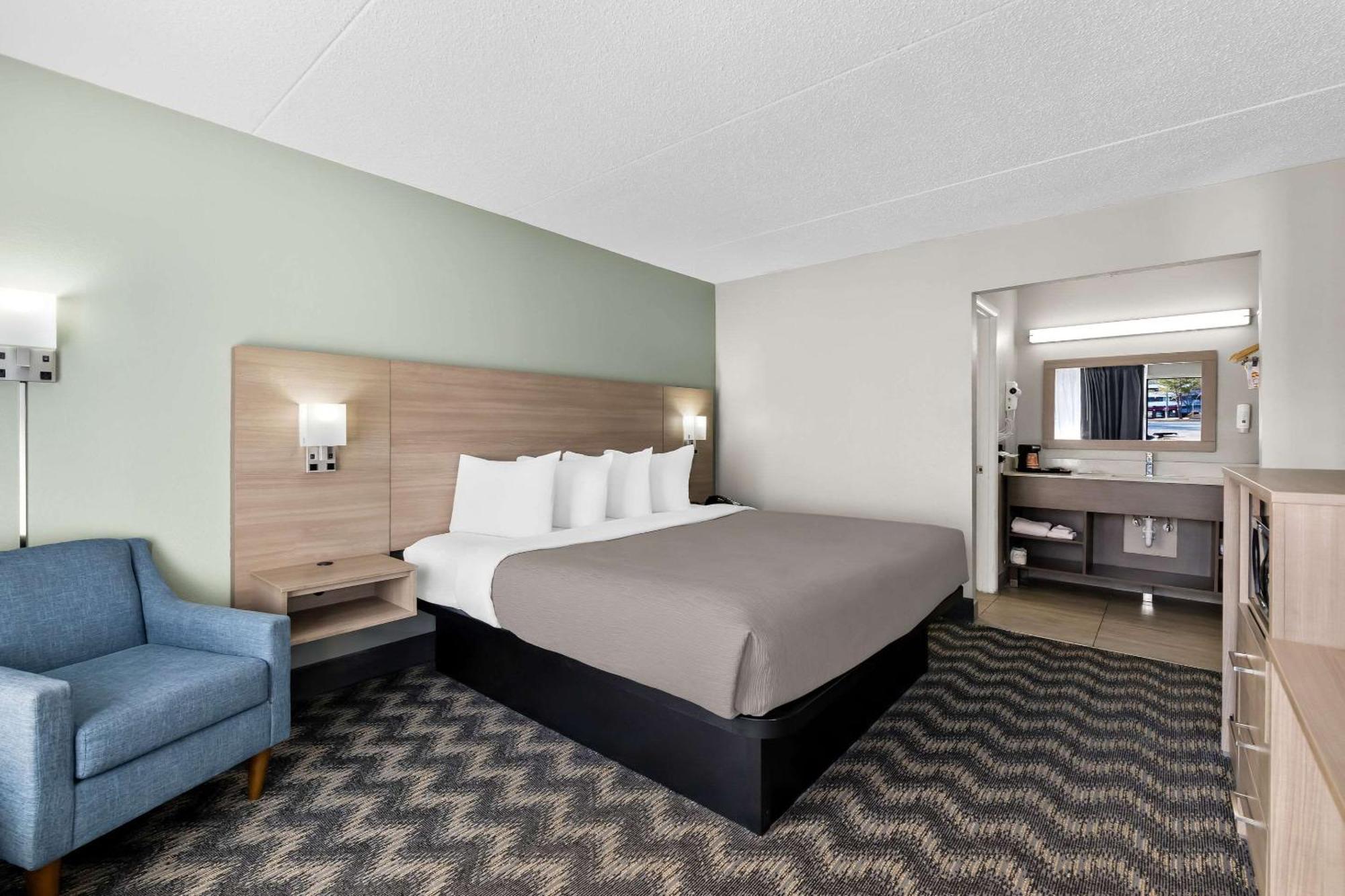 Quality Inn Nashville - Opryland Area ภายนอก รูปภาพ